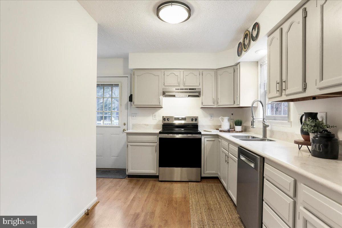 126 Birch Drive photo 9