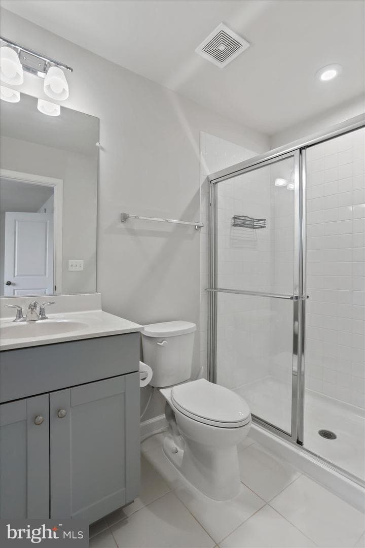 135 Presidents Pointe Avenue photo 31