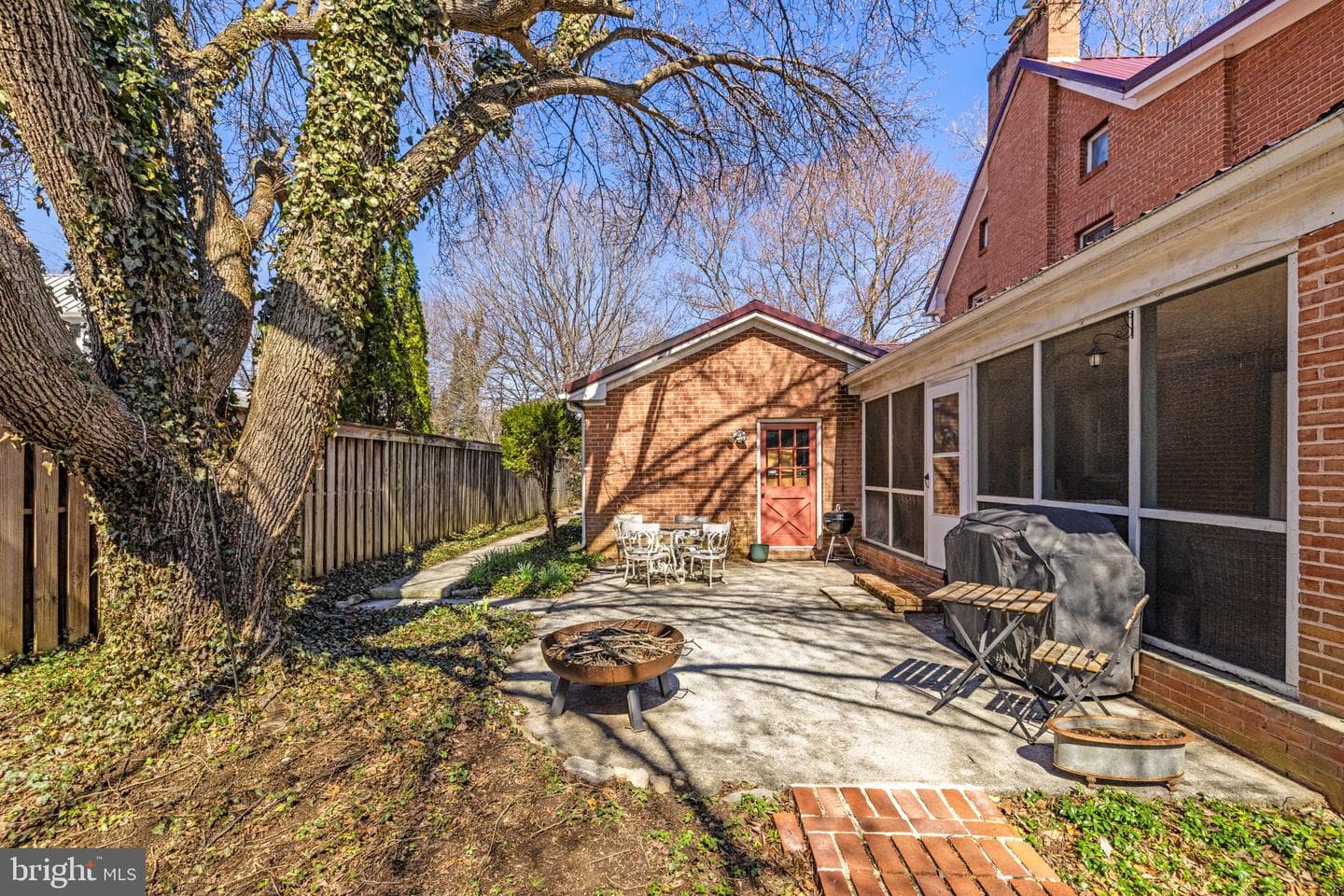 22 Fairmont Avenue photo 94
