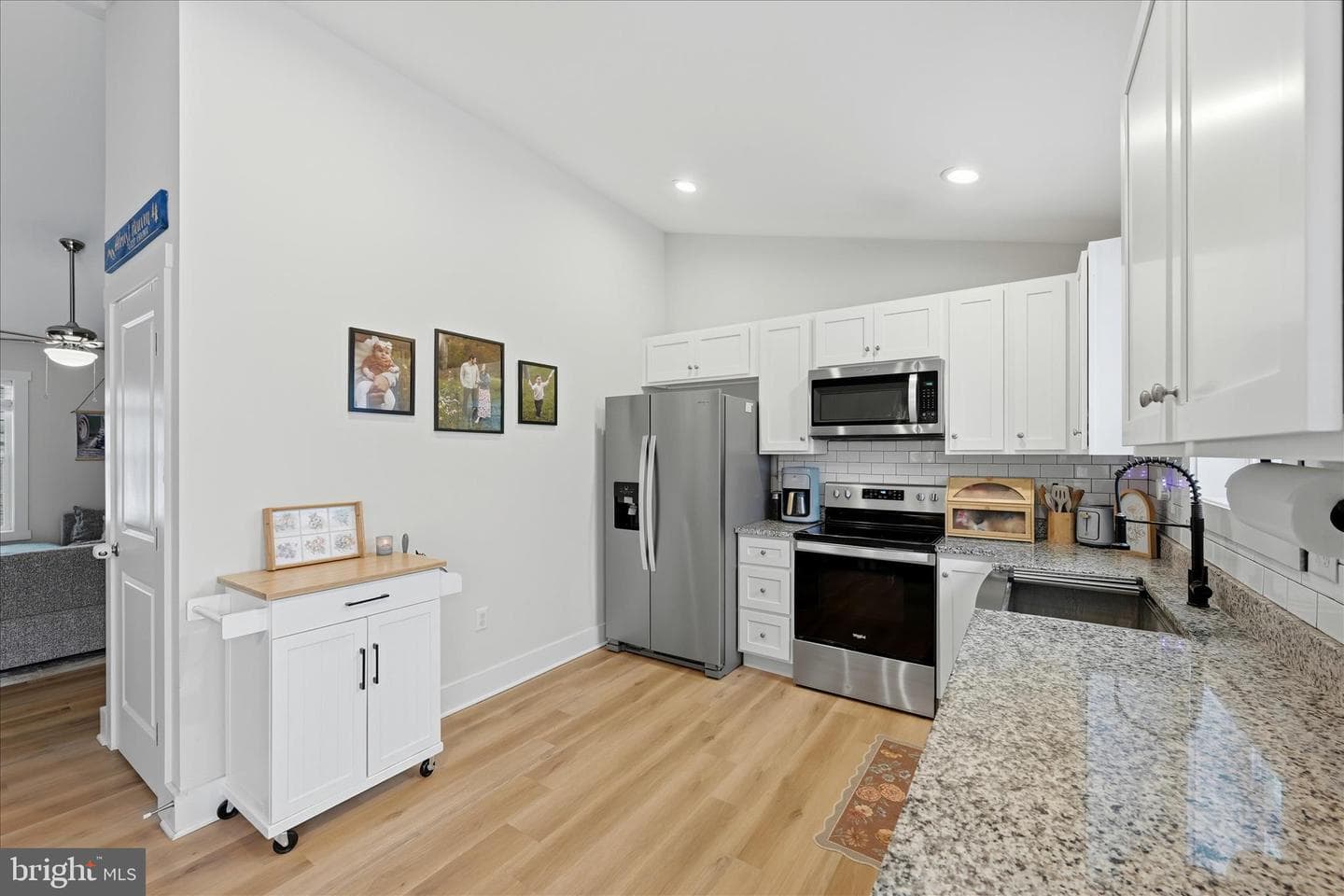 518 Naples Way photo 16