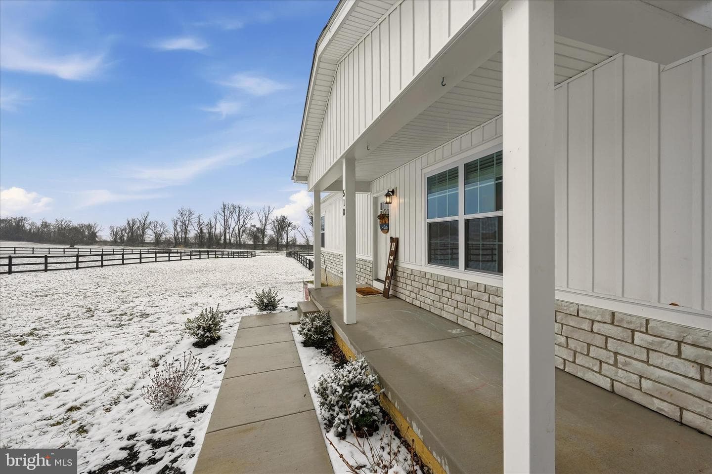 518 Naples Way photo 3