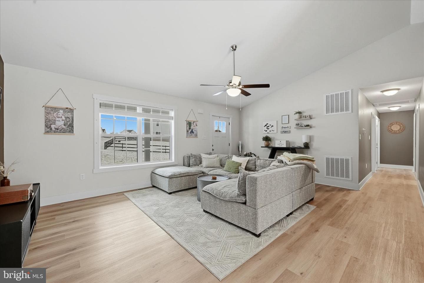 518 Naples Way photo 8