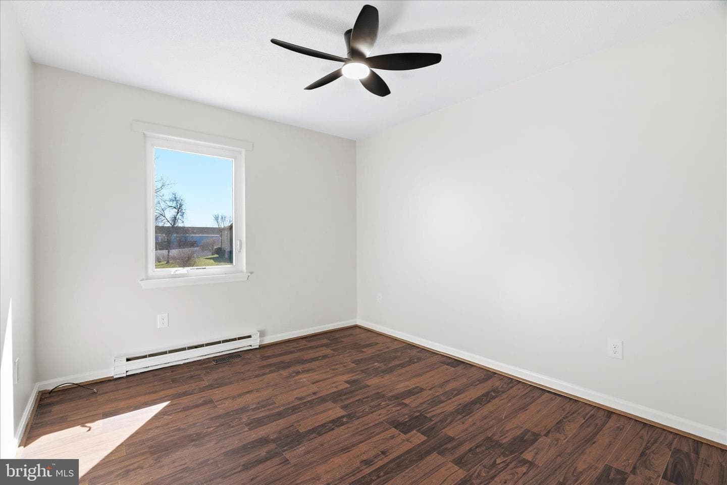 75 Fulton Avenue photo 16