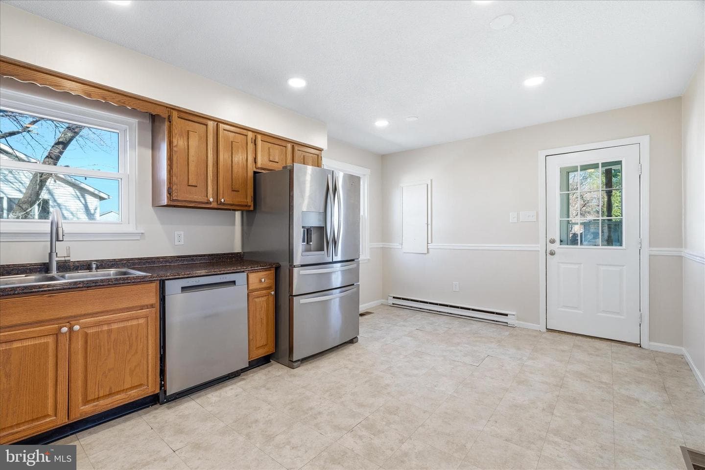 75 Fulton Avenue photo 9