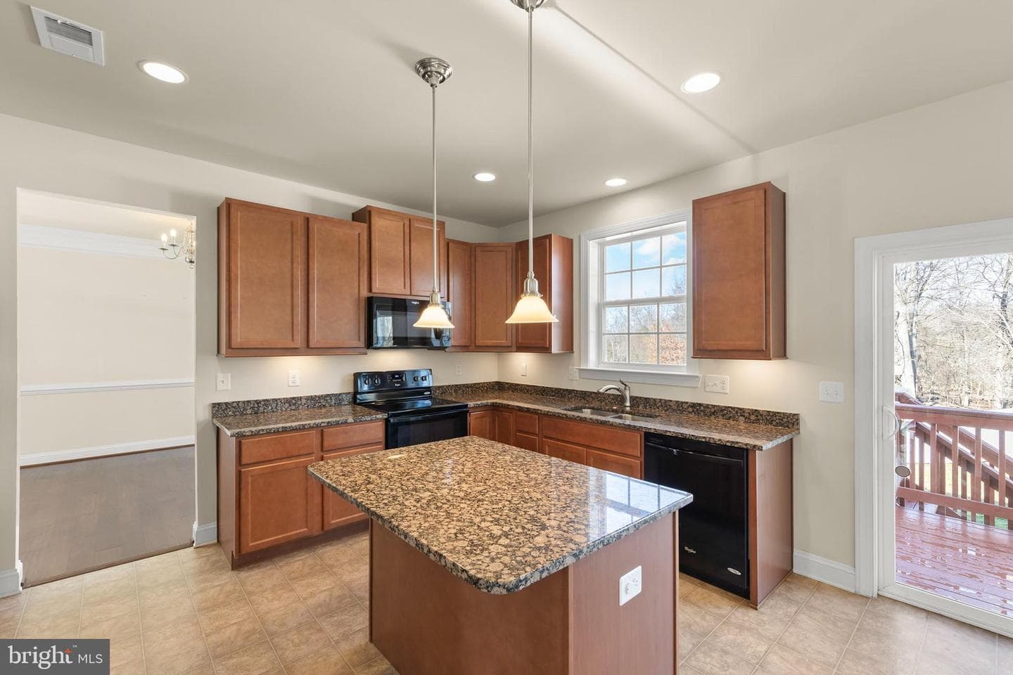 18 Summer Grove Drive photo 6