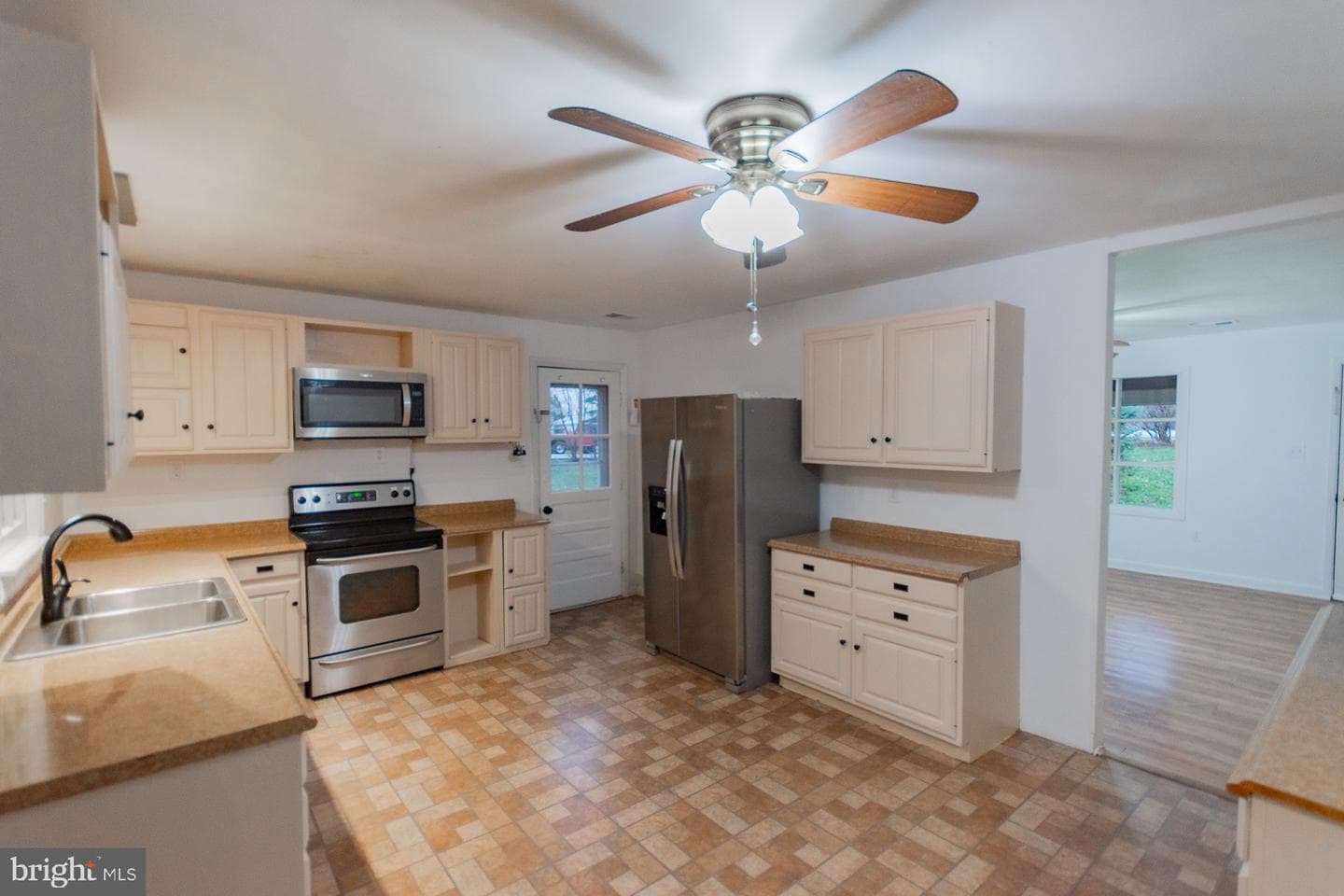 602 N. Reymann Street photo 8