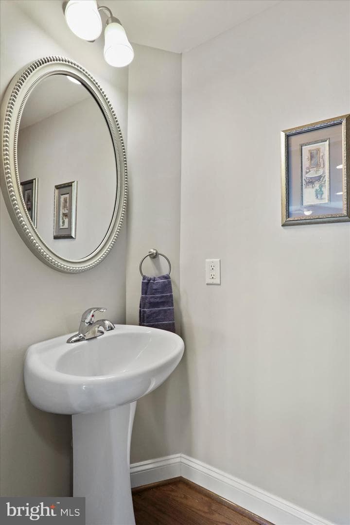 181 Lookout Mountain Court photo 32