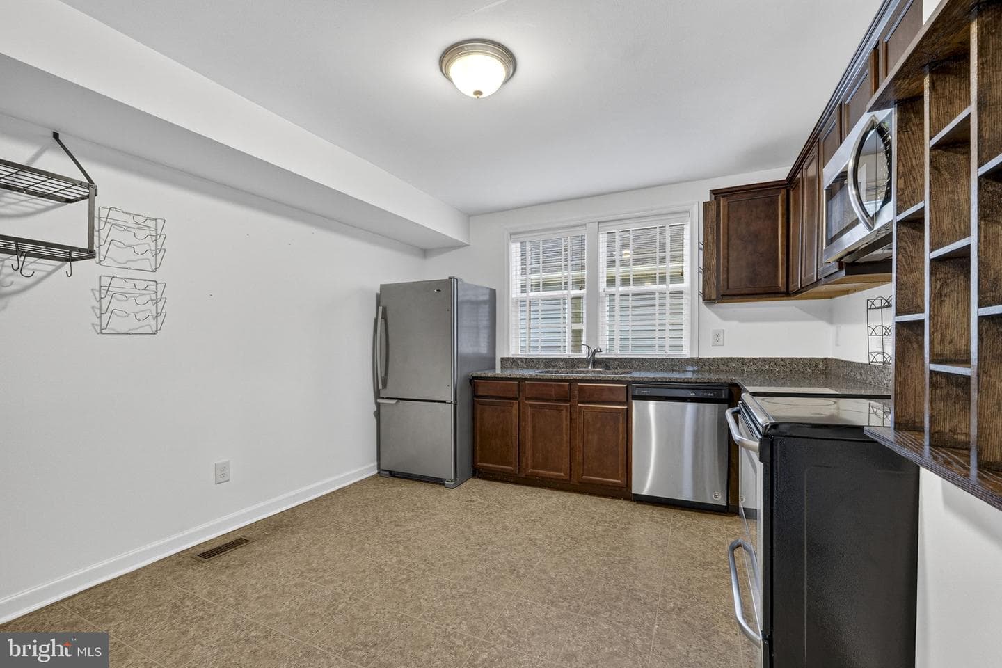 845 Jefferson Avenue photo 20