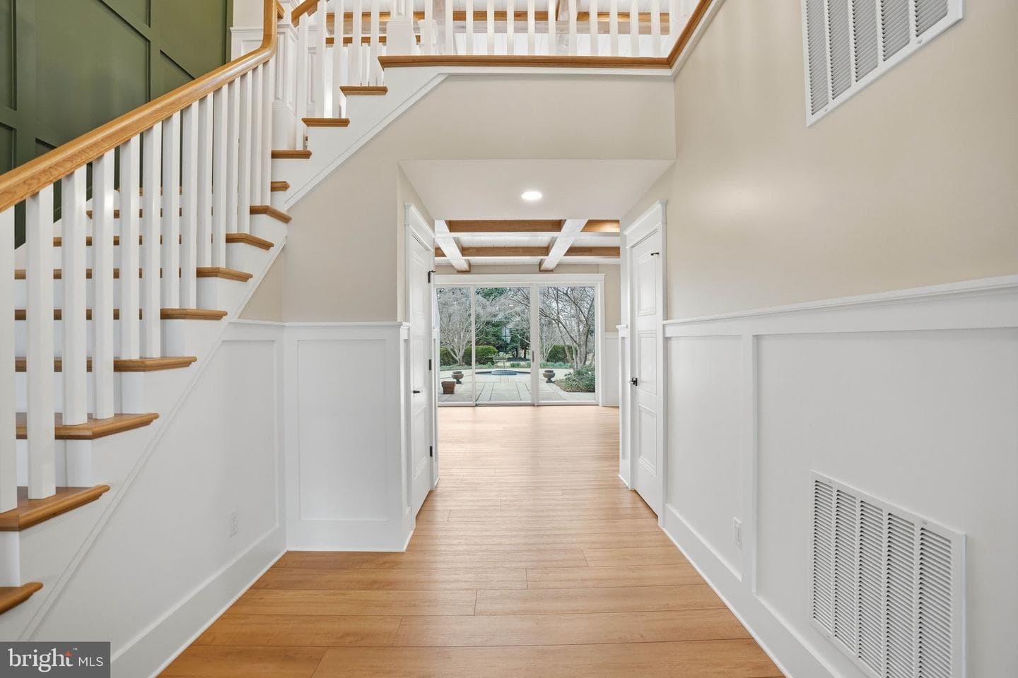 265 Mistletoe Ln photo 3