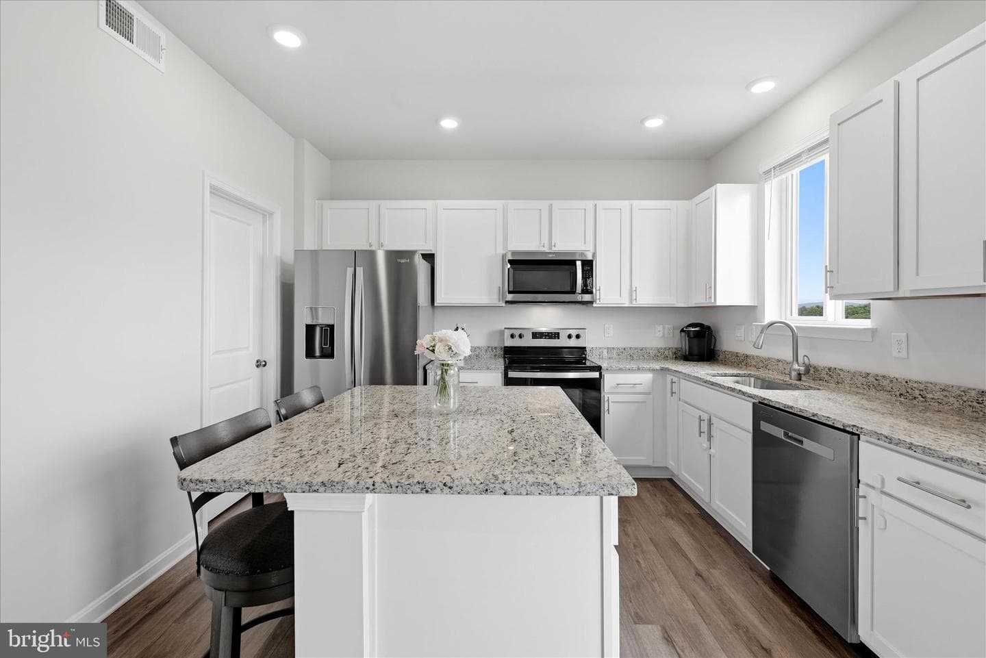 314 Centergate Drive photo 12