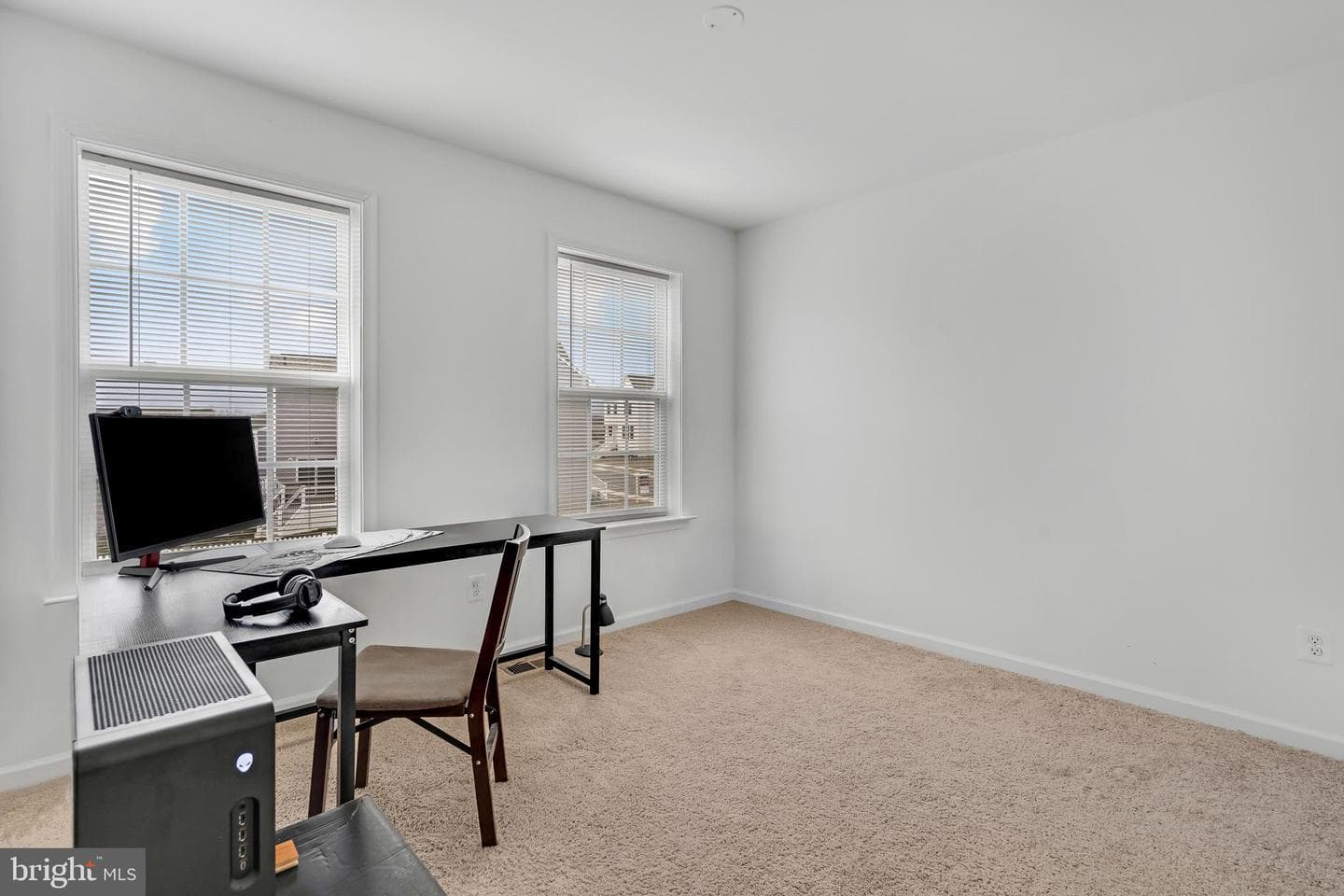 290 Newbury Street photo 26