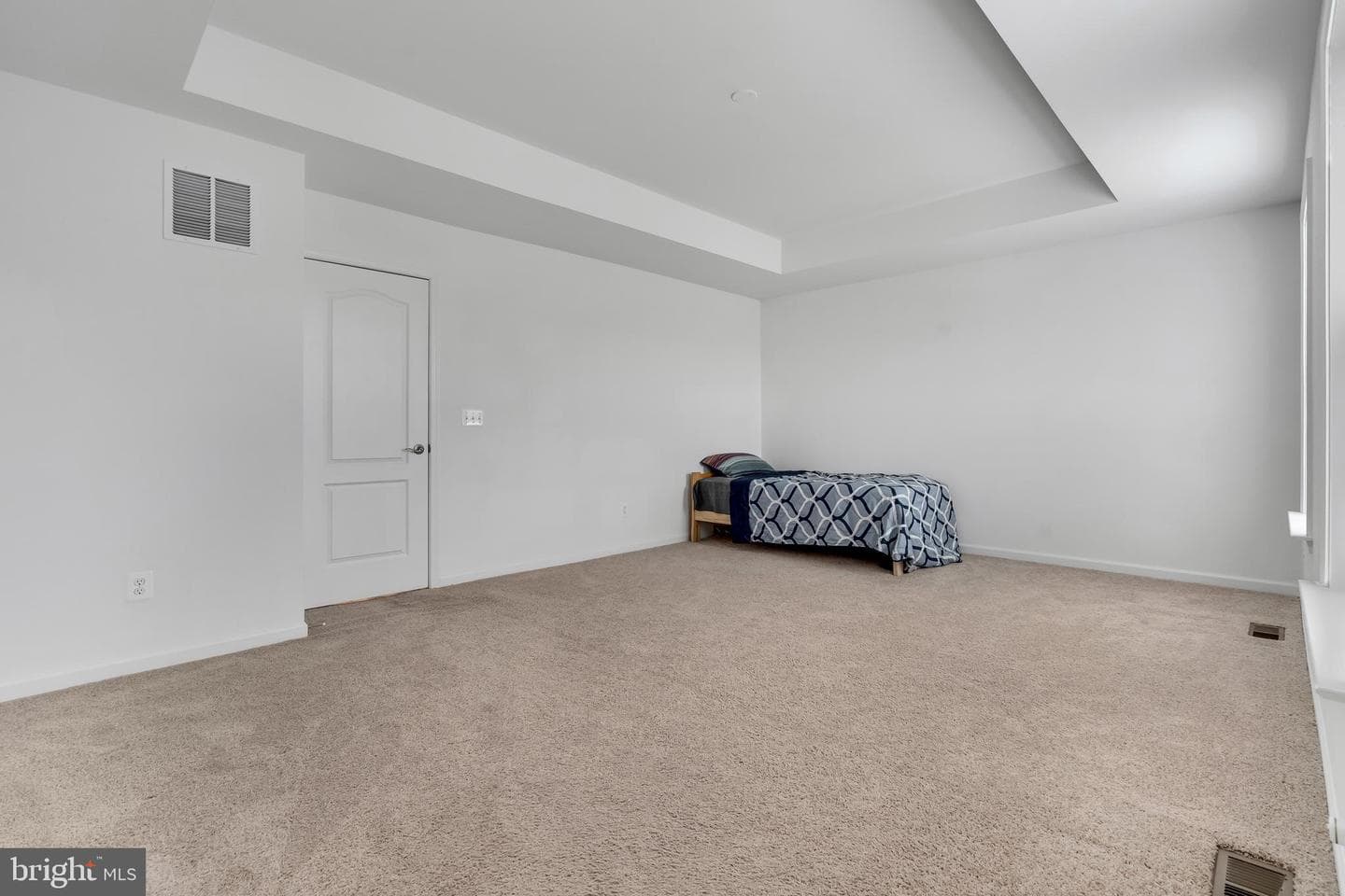290 Newbury Street photo 29