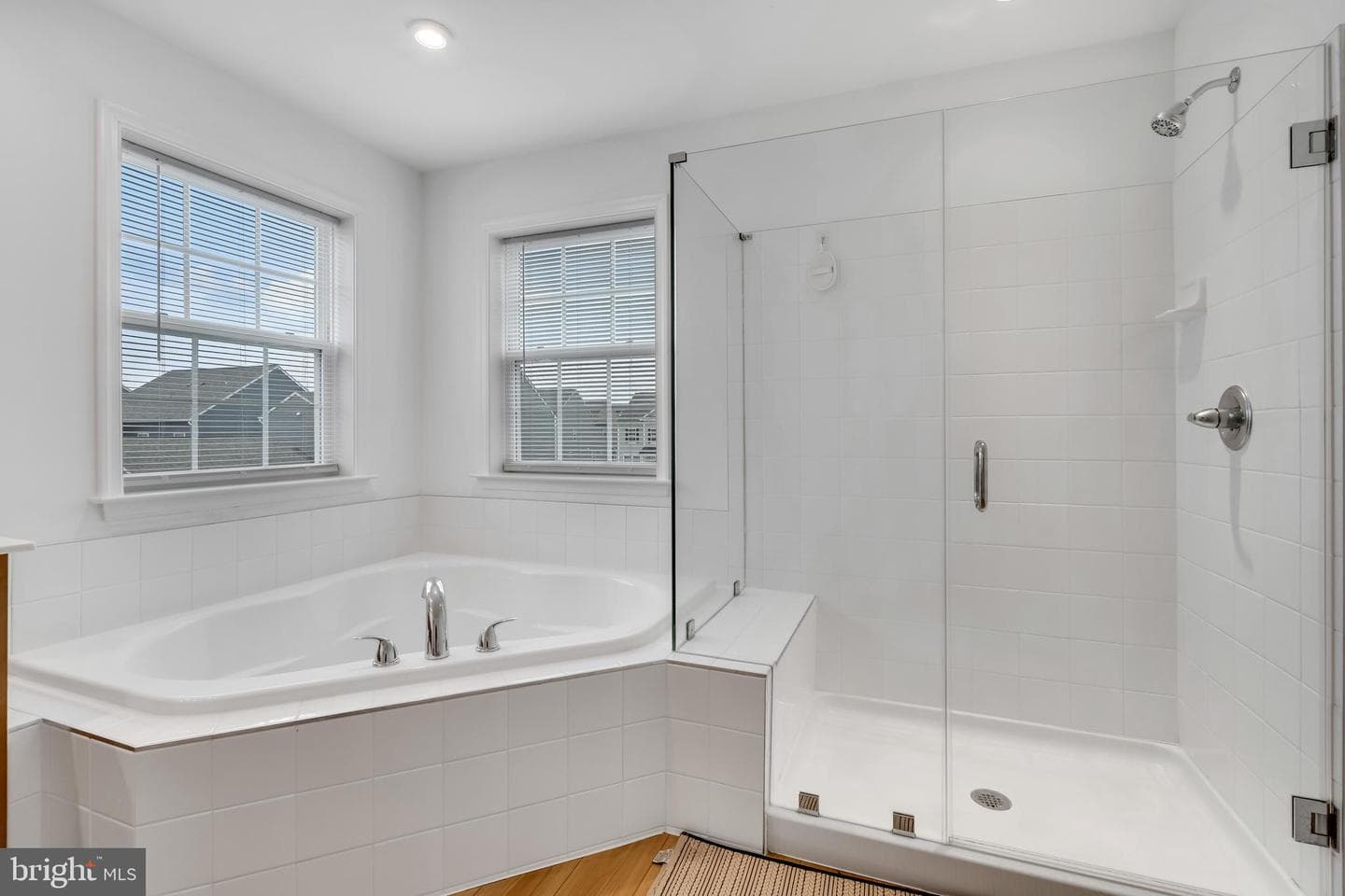 290 Newbury Street photo 34