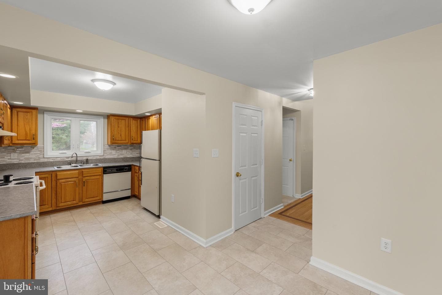 124 Deerfield Drive photo 13