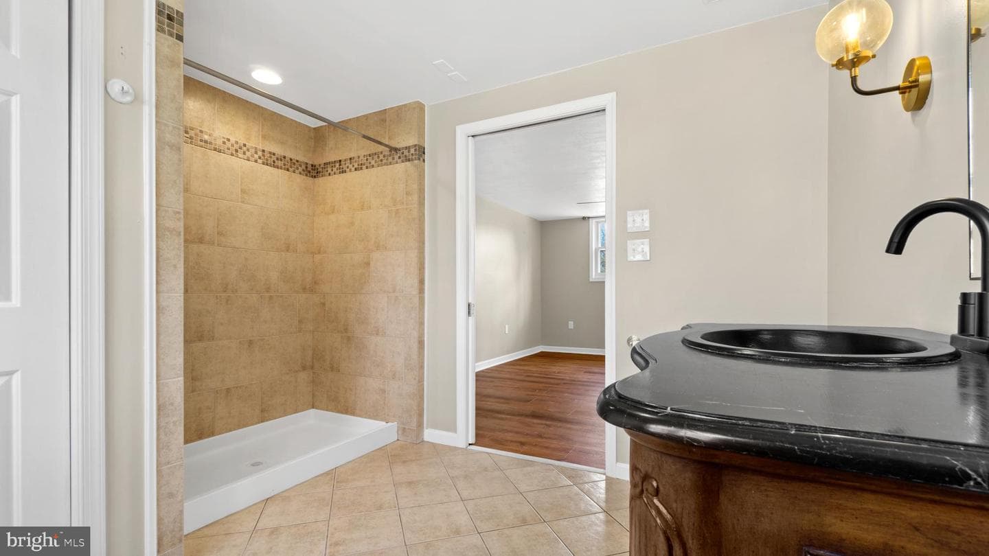 21 Captain Baird Court photo 14