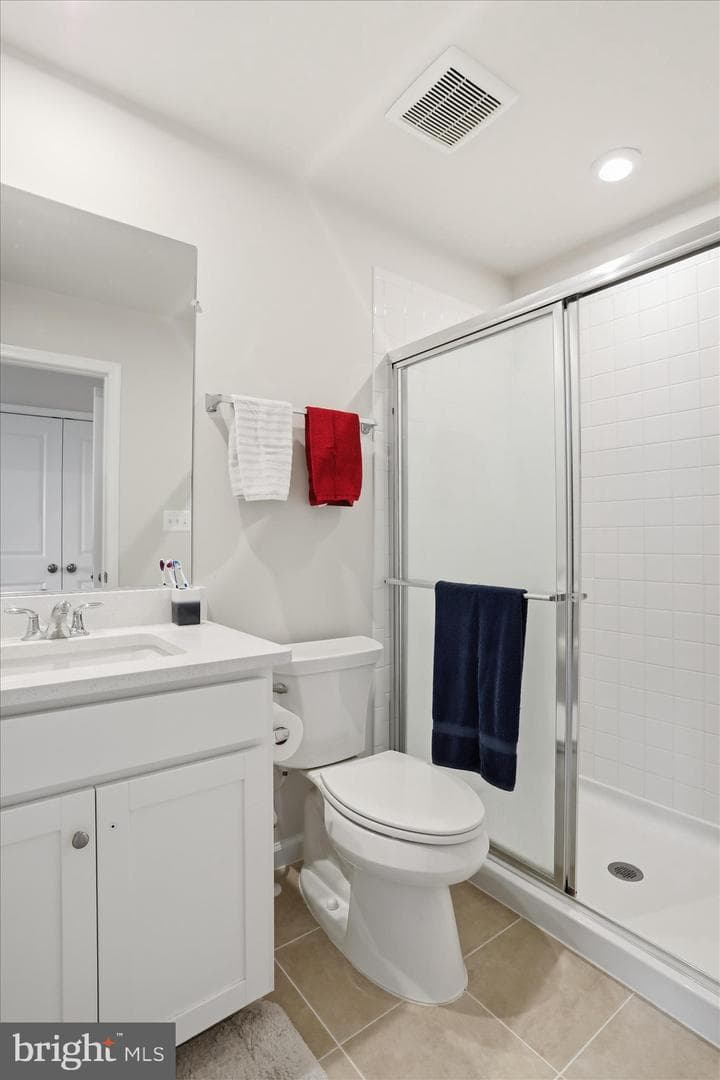 186 Coolidge Avenue photo 28