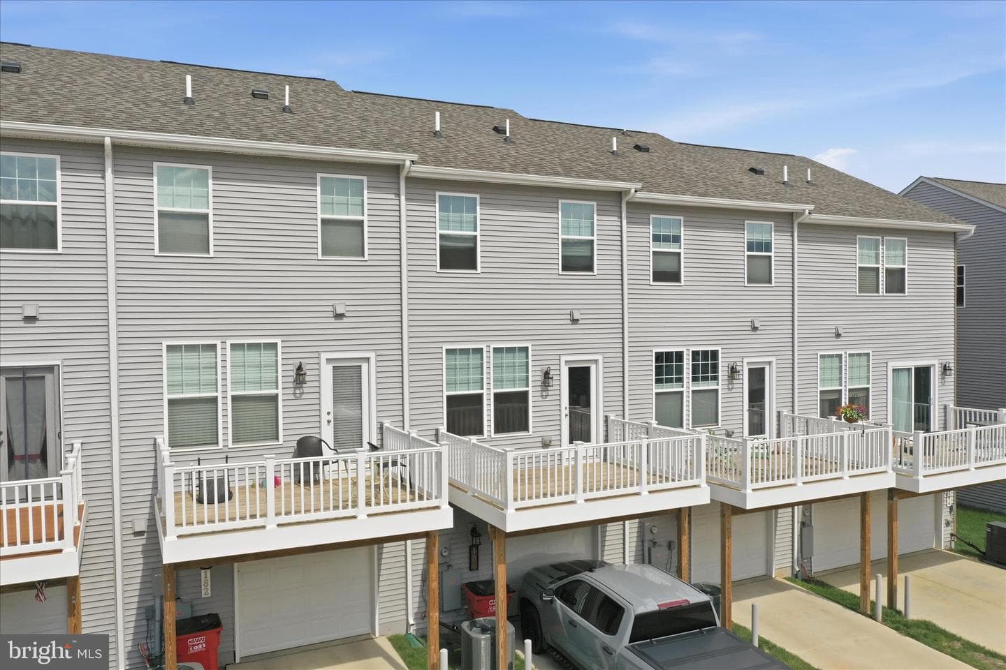 186 Coolidge Avenue photo 34