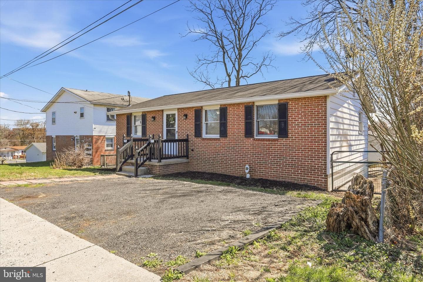 218 E 4th Avenue photo 22