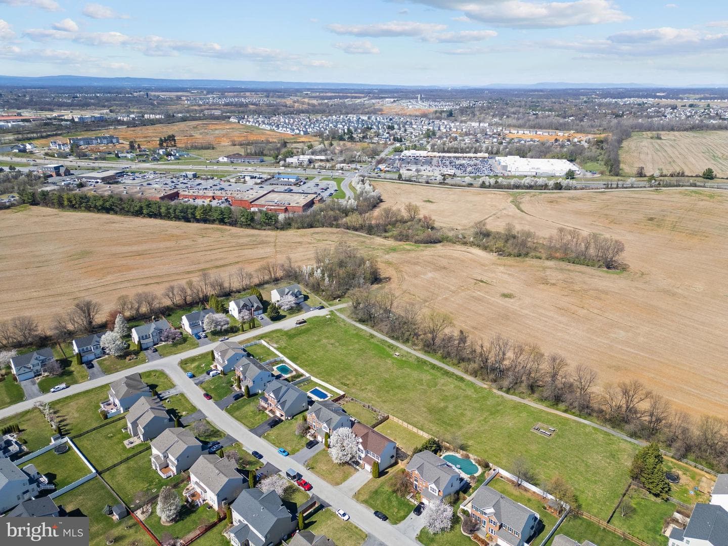 75 Killian Lane photo 70