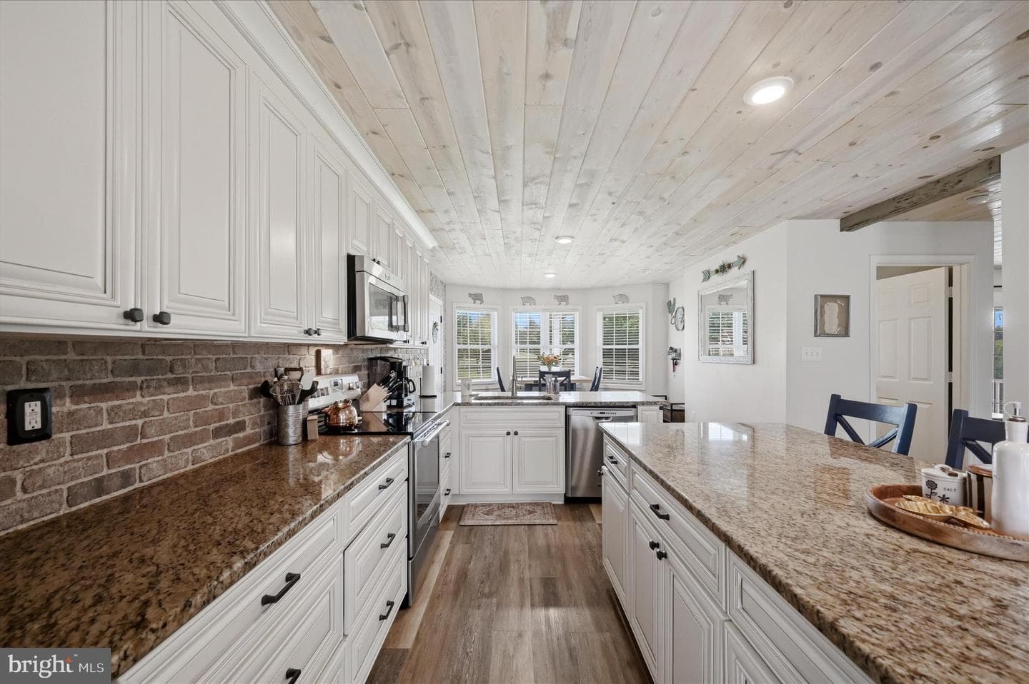 554 Cherry Hill Farm Drive photo 10