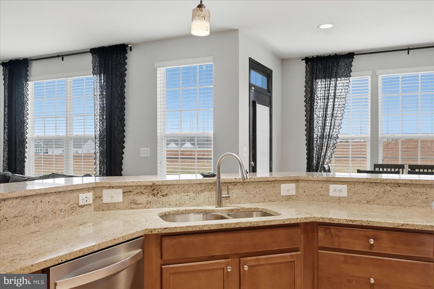 95 Butler Street photo 24