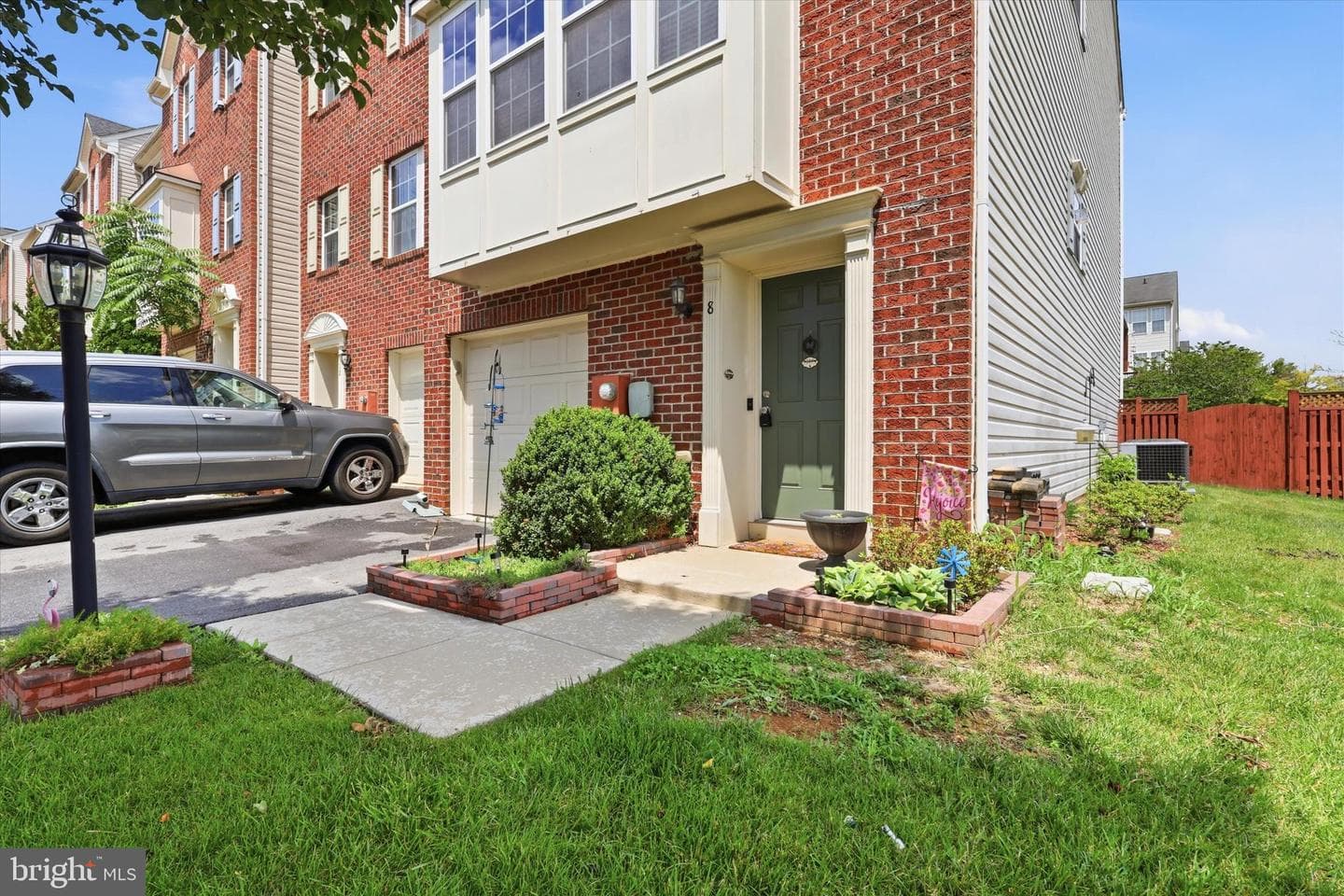 8 Don Quixote, Charles Town