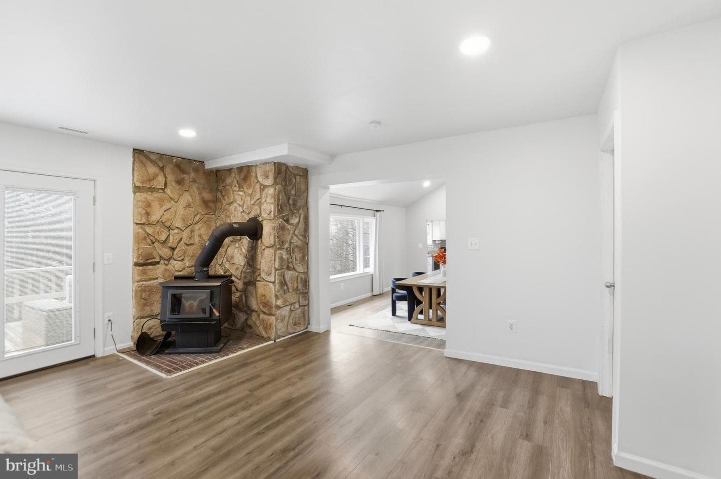 842 Valley View Road photo 5