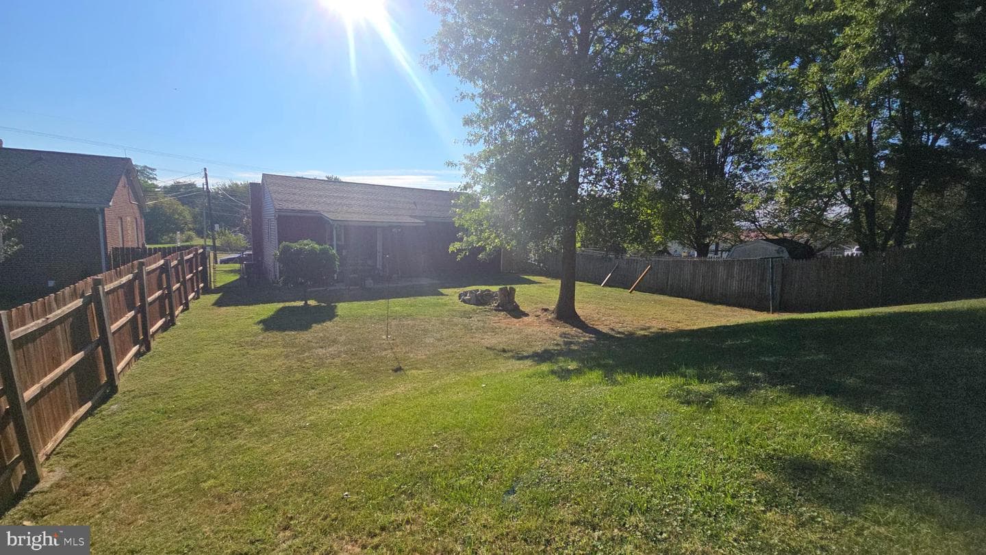 1041 N Mildred Street photo 4