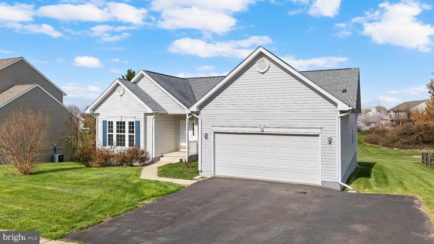 156 Crosswinds Drive photo 2