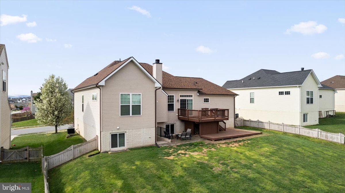 91 Burberry Lane photo 2