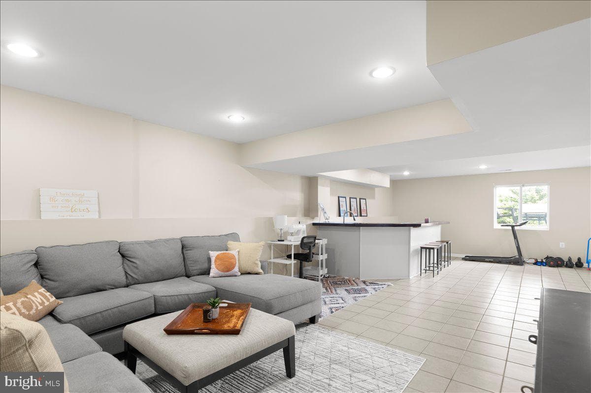 91 Burberry Lane photo 23