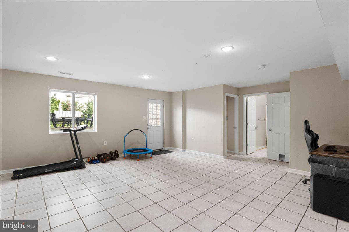 91 Burberry Lane photo 24