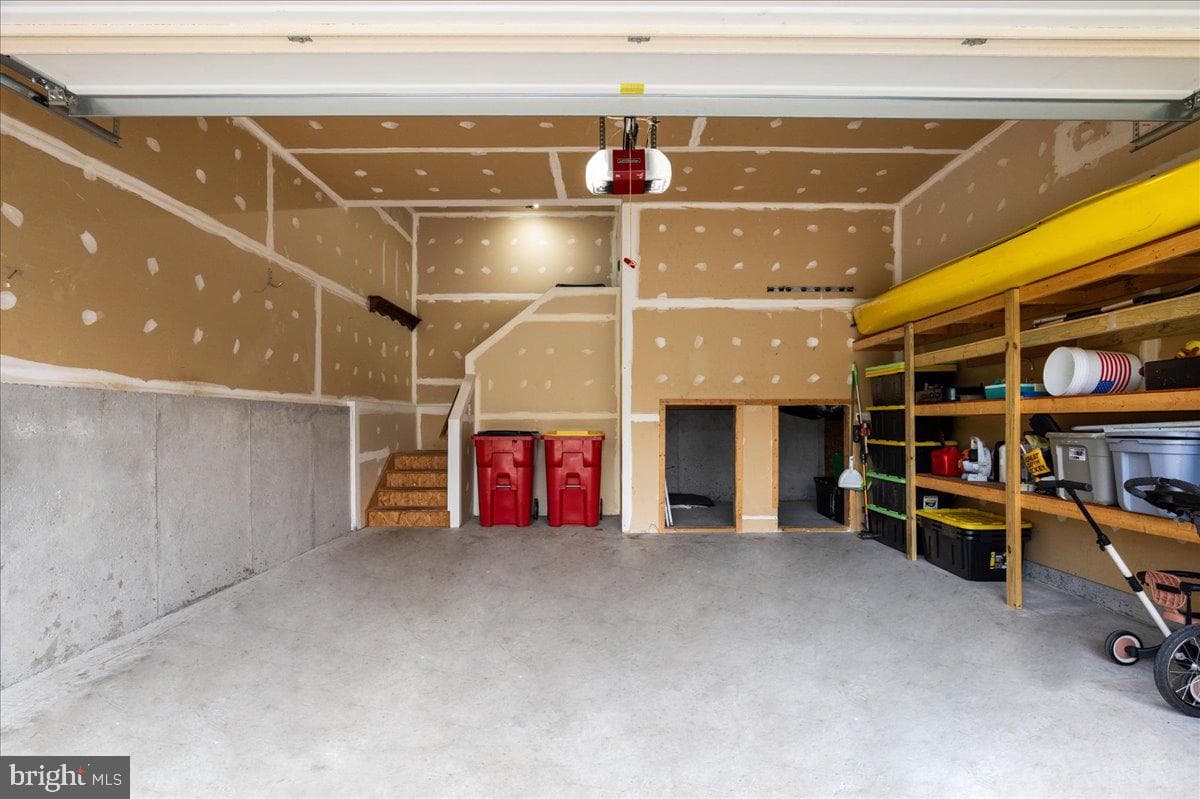91 Burberry Lane photo 32