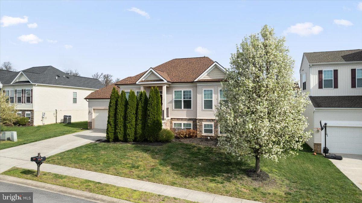 91 Burberry Lane photo 34