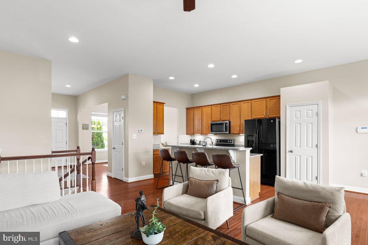 91 Burberry Lane photo 6