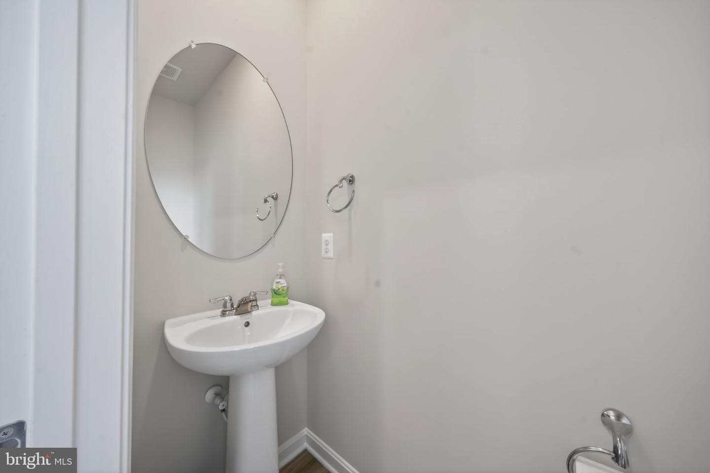 105 Extrovert Drive photo 17