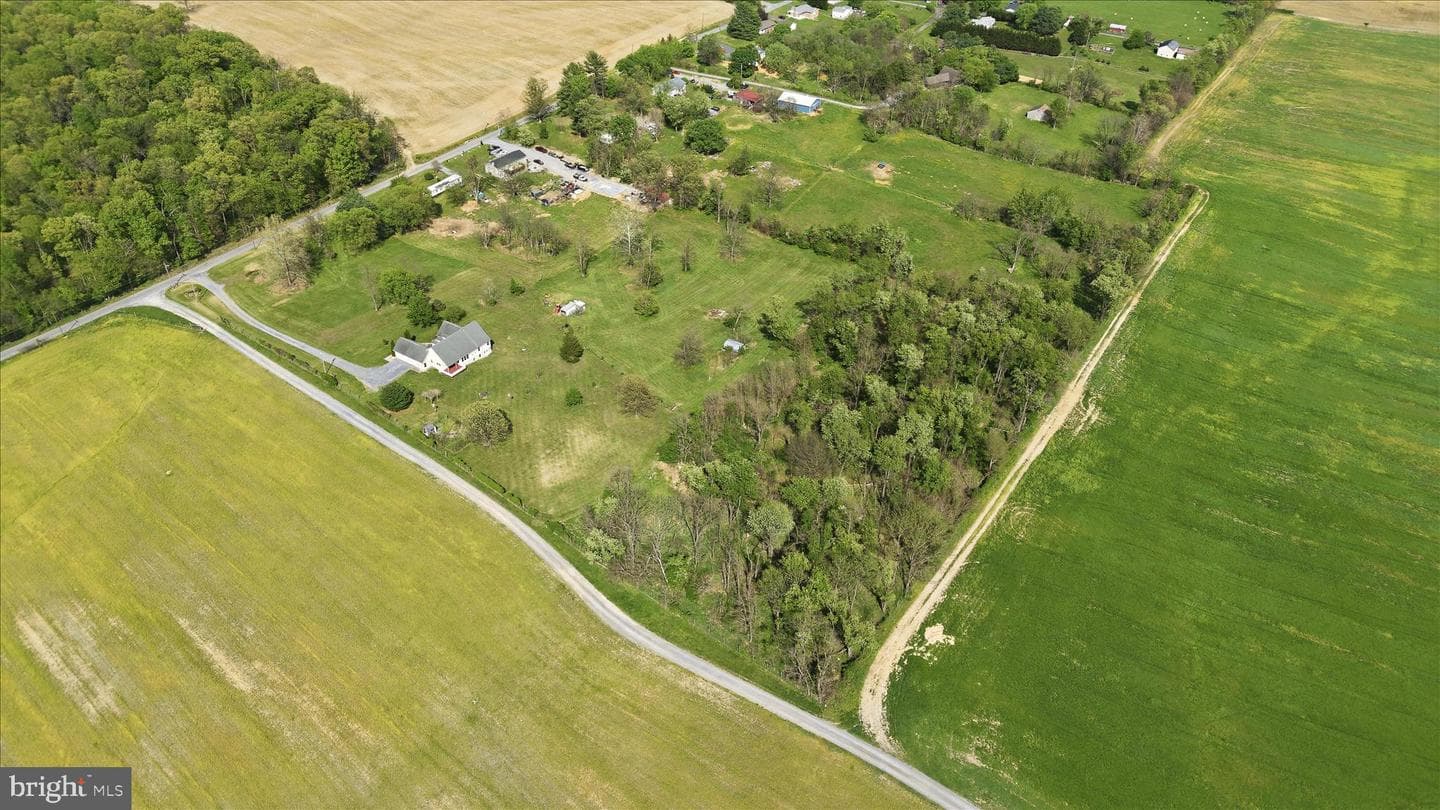 1792 Myerstown Road photo 86