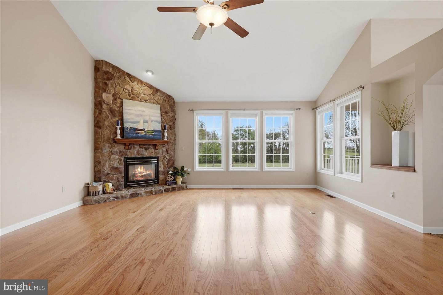 1792 Myerstown Road photo 9