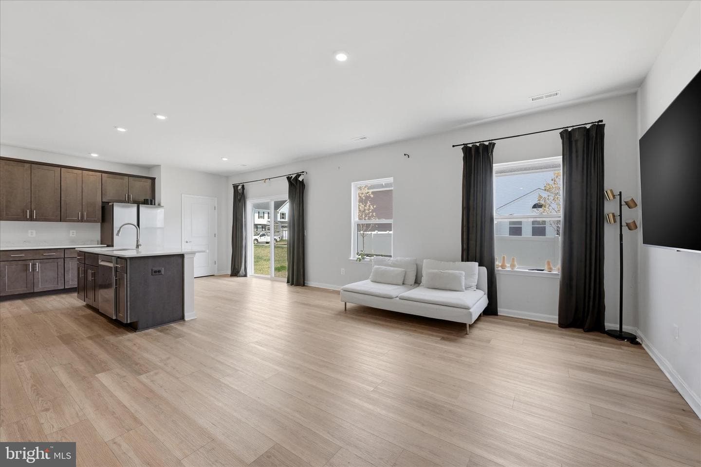 73 Hopkins Street photo 10