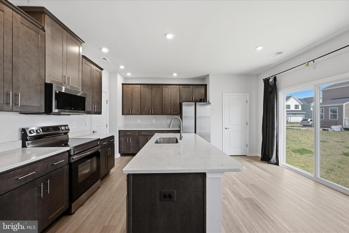 73 Hopkins Street photo 2