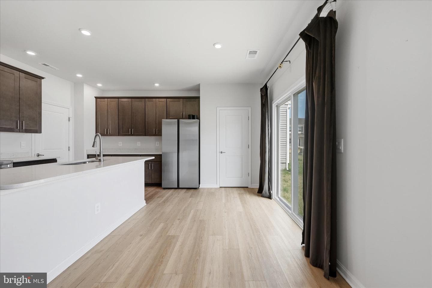 73 Hopkins Street photo 8