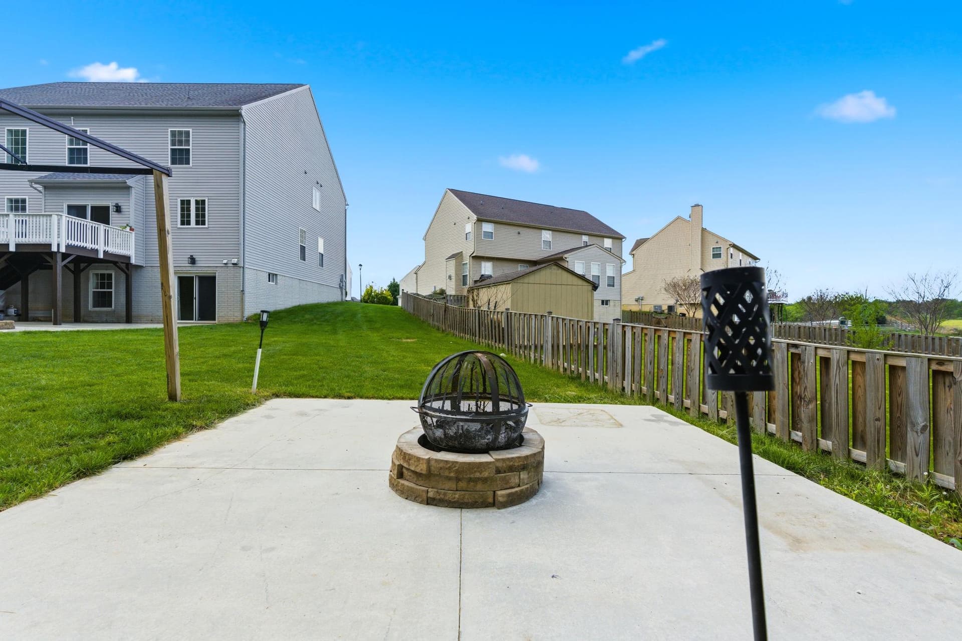 457 Hughs Rd photo 63