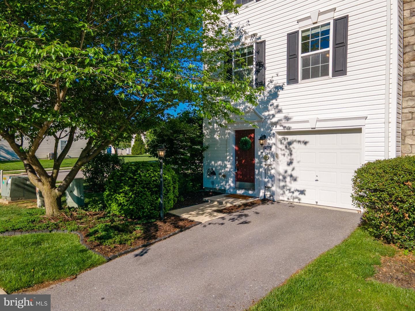 1205 Mare Street photo 3