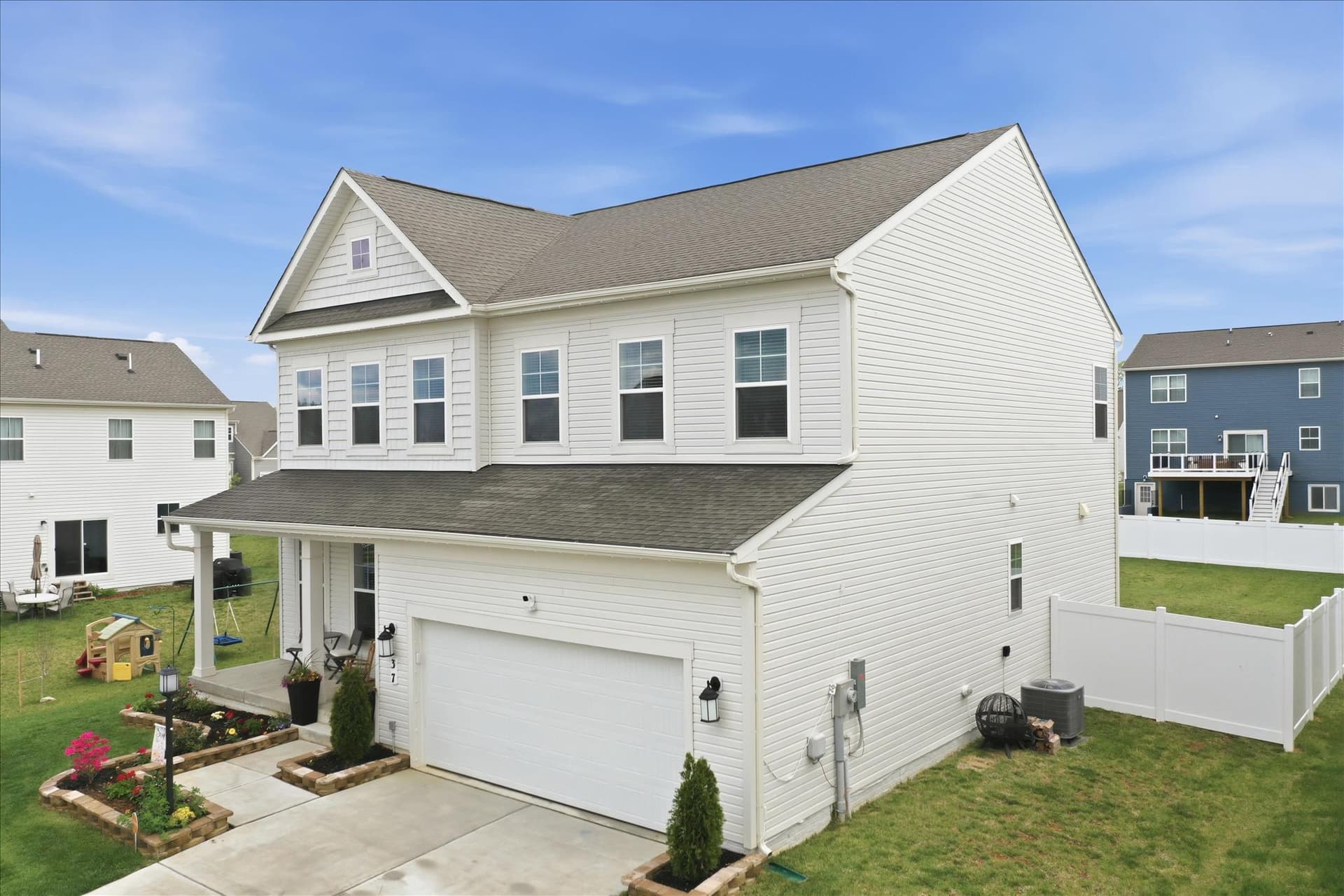 37 Feldberg Drive photo 3
