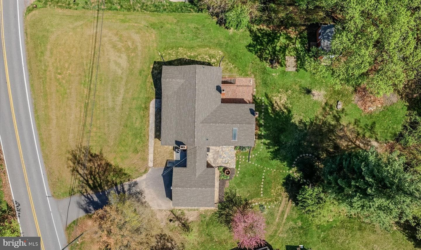 930 Chestnut Hill Road photo 9