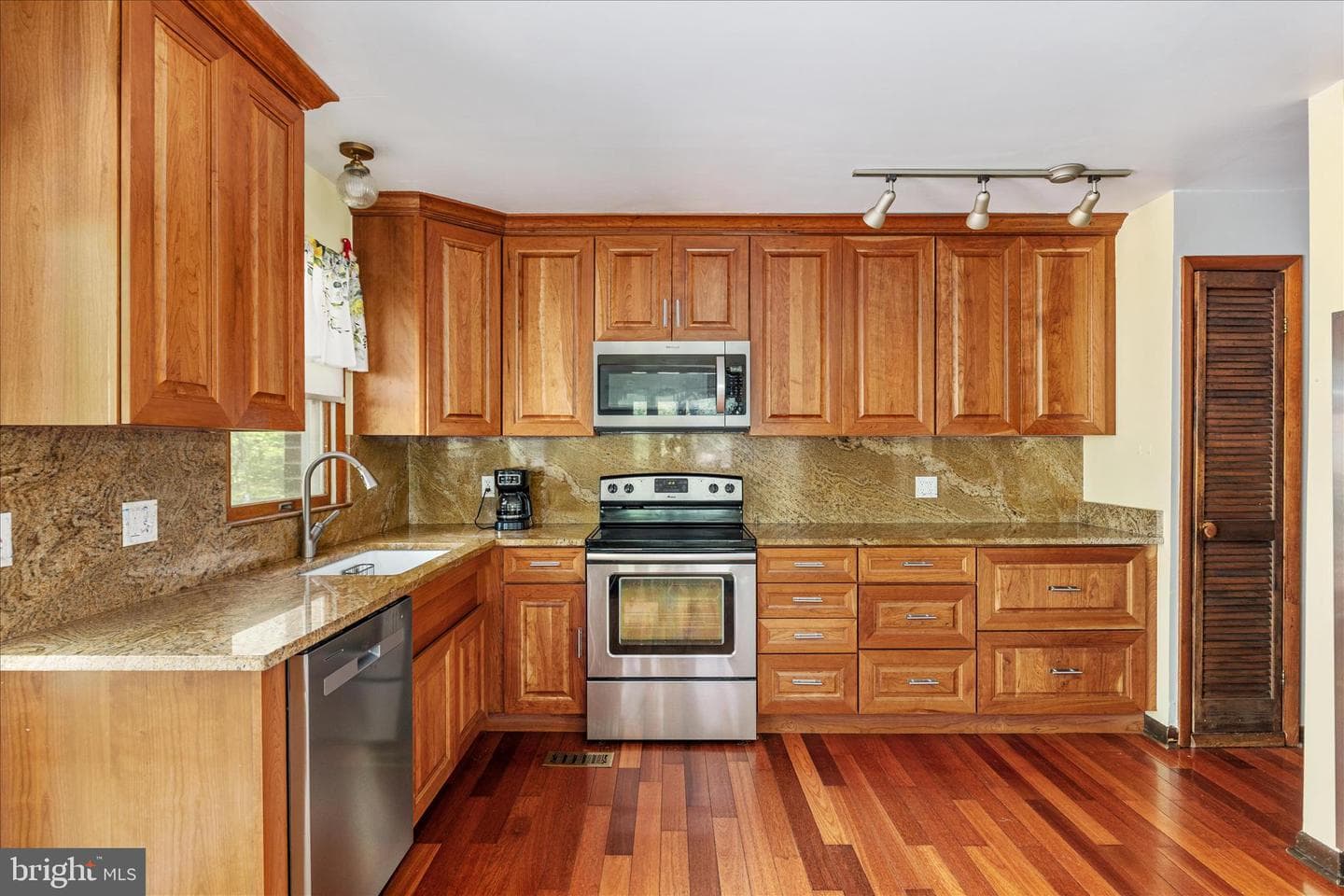 21 Chestnut Place photo 13
