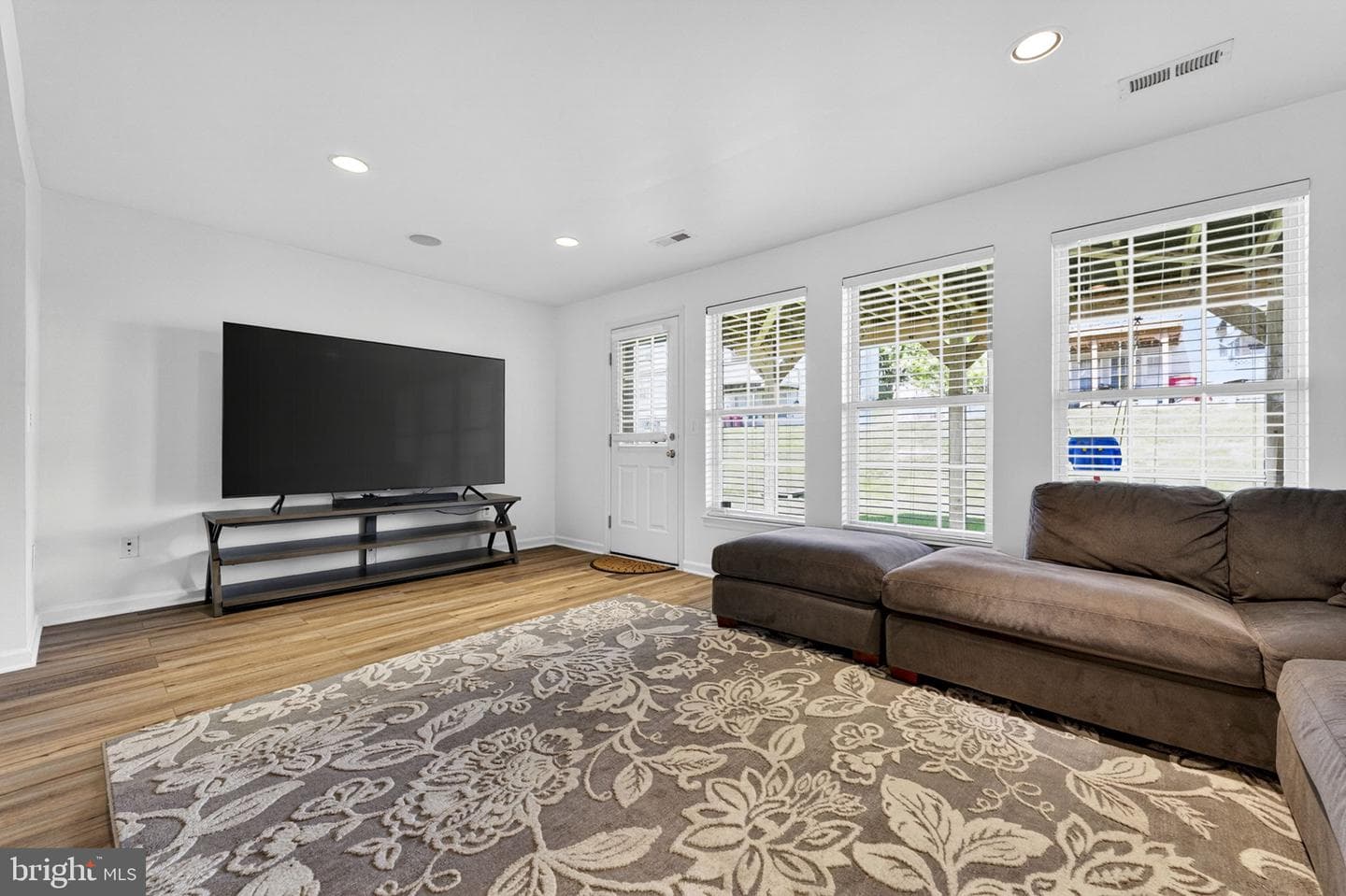 1327 Mare Street photo 14