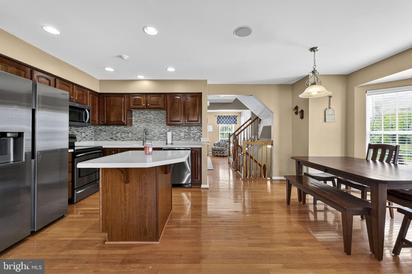 1327 Mare Street photo 36