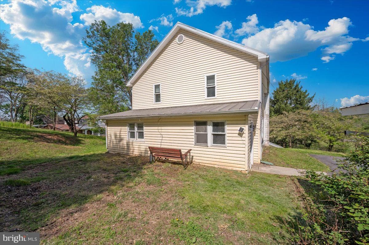 576 Halltown Road photo 53