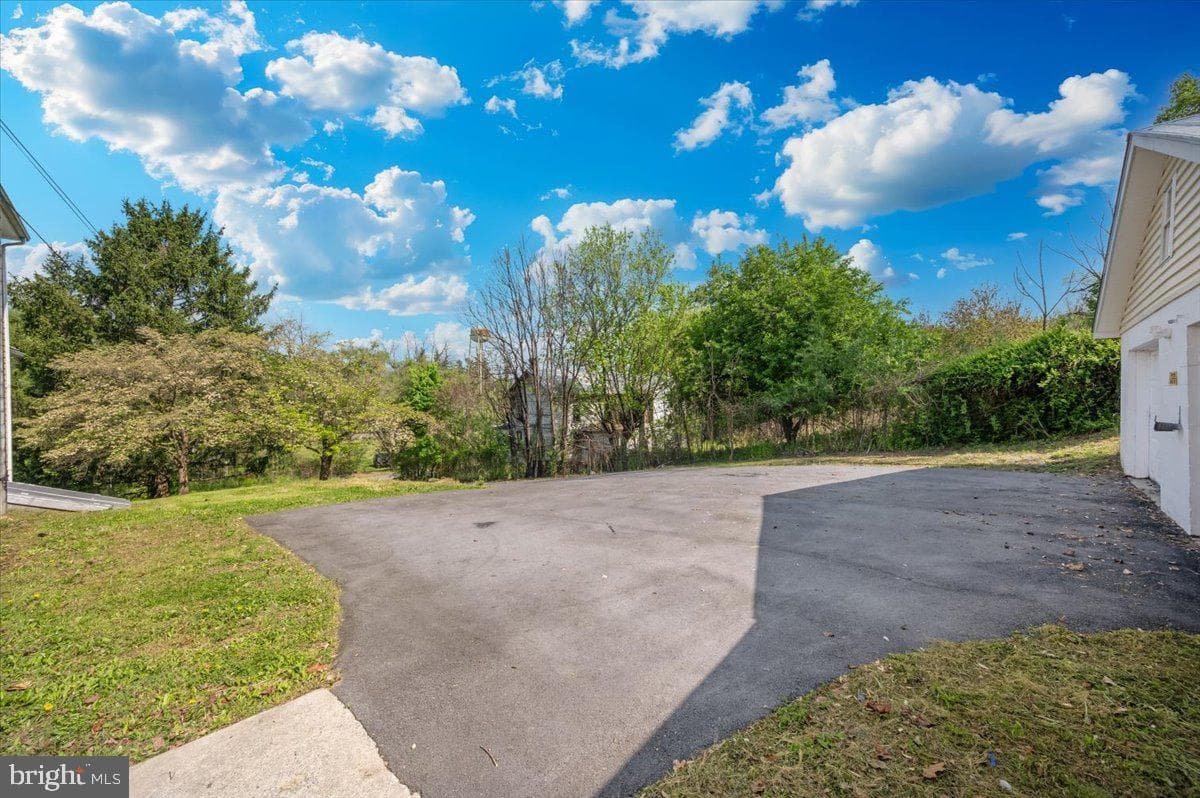 576 Halltown Road photo 56